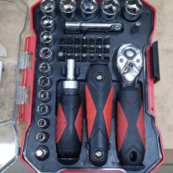 JUEGO TUBO LLAVE CRIQUE 3/8 + DESTORNILLADOR + JUEGO ALLEN X 41 PCS 8404