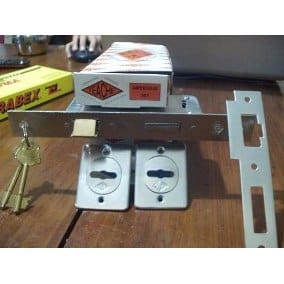 CERRADURA TEACHE 301