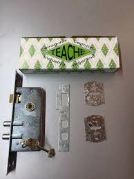 CERRADURA TEACHE 403