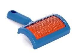 CEPILLO CARDINA MANGO PLASTICO *CHICO*13CM
